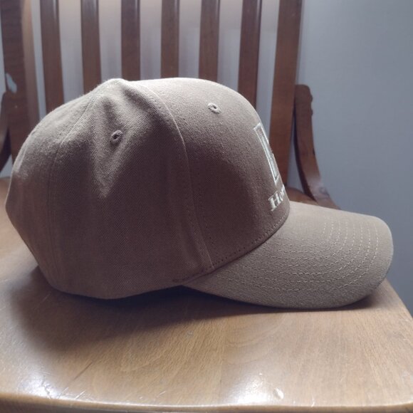 This is a "Hornady" brand gun hat - Picture 5 of 6